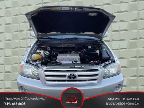 Used 2004 Toyota Highlander Limited image 29