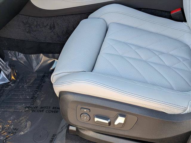Used 2026 BMW X5 xDrive50e AWD/4WD image 4