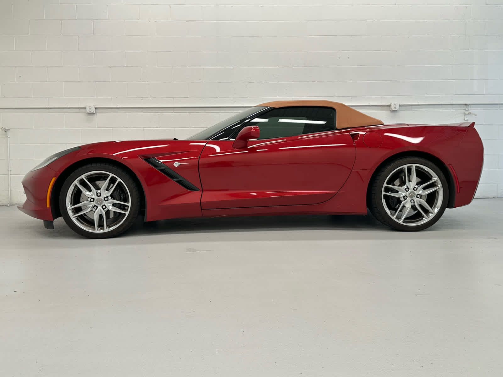 Used 2015 Chevrolet Corvette Stingray Convertible w/ 3LT Preferred Equipment Group RWD image 10