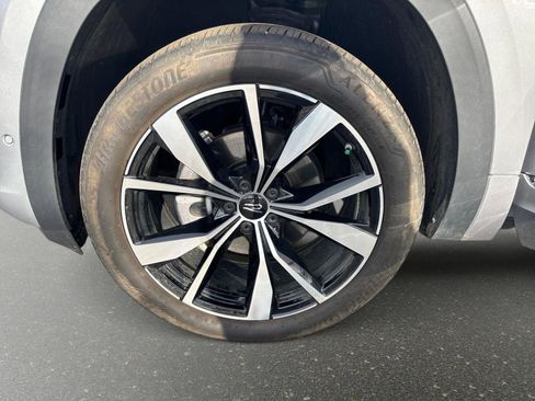 Used 2025 Volkswagen Atlas SEL Premium R-Line image 27