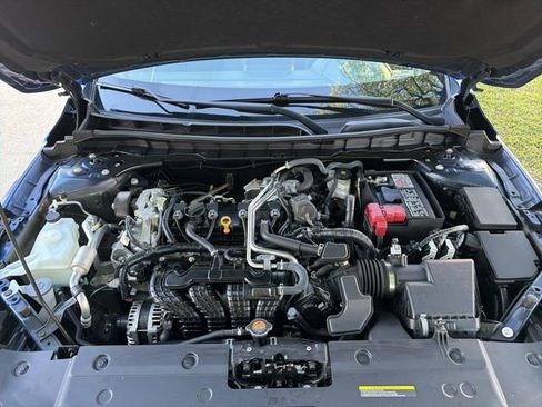 Used 2025 Nissan Altima 2.5 SV image 32