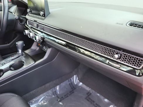 Certified 2024 Honda Civic EX image 19