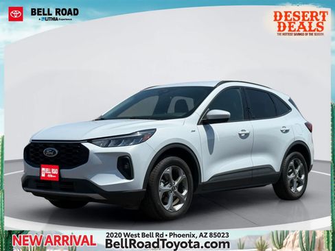 Used 2025 Ford Escape ST-Line Select AWD/4WD image 1