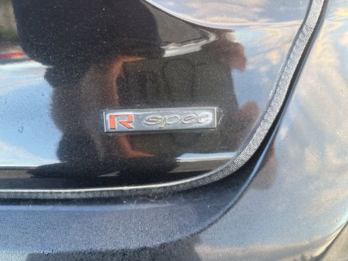 Used 2019 Hyundai Veloster Turbo R-Spec image 11