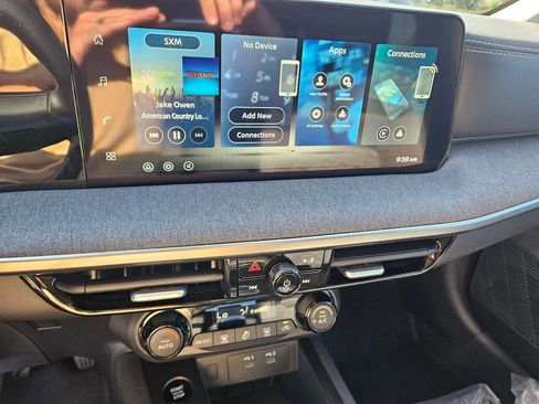 New 2026 Nissan Kicks SV image 18