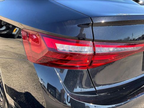 Used 2025 Volkswagen Jetta SE image 29