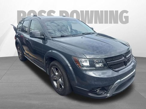 Used 2017 Dodge Journey Crossroad FWD image 3