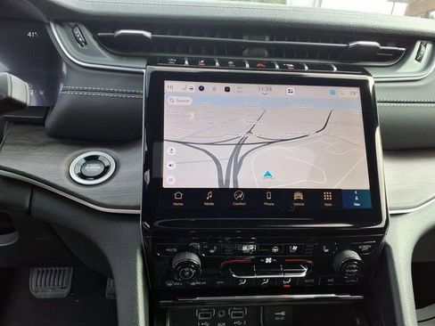 New 2025 Jeep Grand Cherokee L Limited image 16