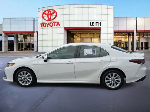 Used 2023 Toyota Camry LE image 8