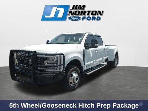 Used 2025 Ford F350 Lariat AWD/4WD image 4