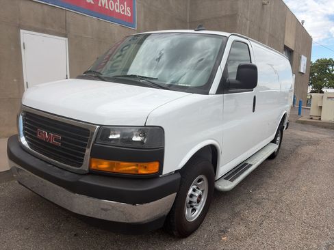 Used 2025 GMC Savana 2500 w/ Driver Convenience Package RWD image 6