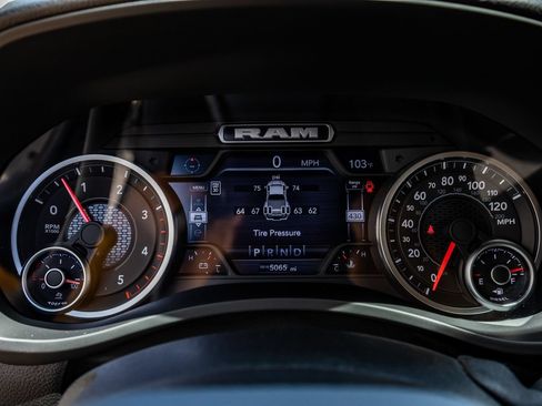 Used 2025 RAM 3500 Big Horn AWD/4WD image 13
