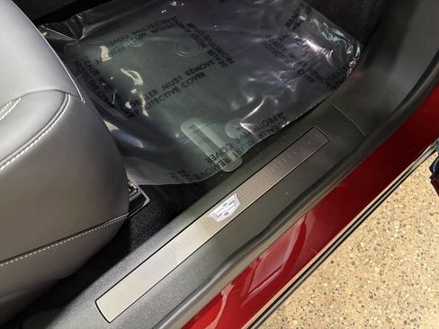 Used 2025 Cadillac Optiq Luxury 1 w/ LPO, Floor Liner Package image 41