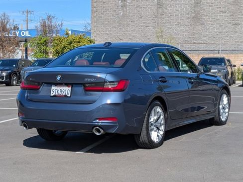 Used 2025 BMW 330i xDrive Sedan w/ Premium Package image 5