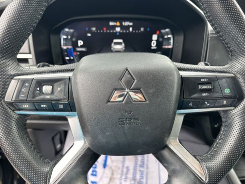 Used 2024 Mitsubishi Outlander SE AWD/4WD image 13