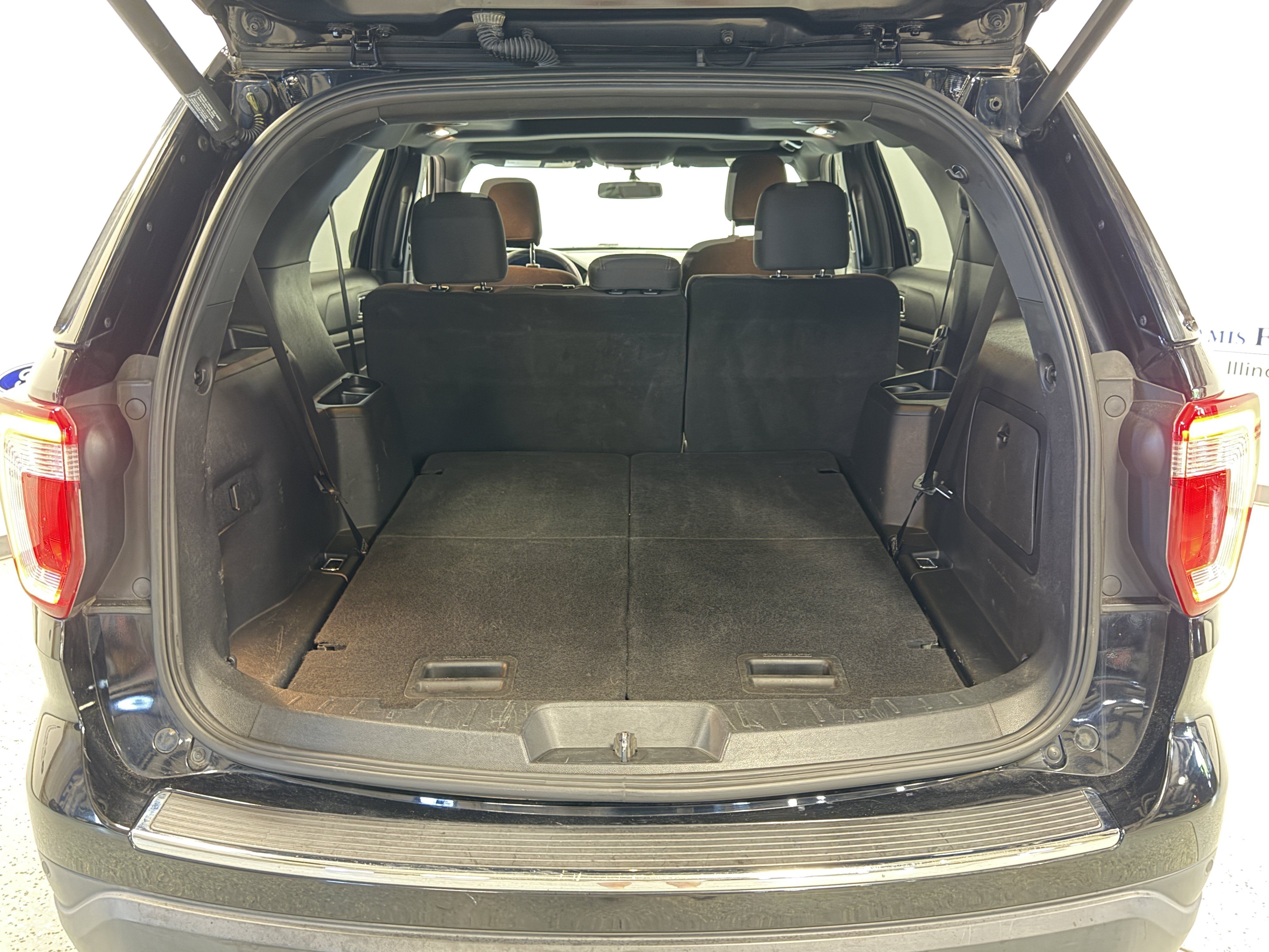 Used 2018 Ford Explorer XLT w/ Equipment Group 201A AWD/4WD image 26