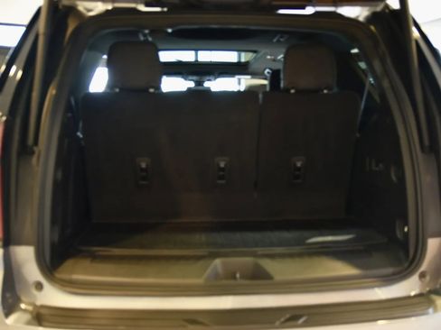 Used 2022 Chevrolet Tahoe LT w/ Luxury Package AWD/4WD image 26