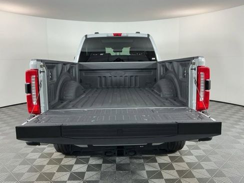 Certified 2025 Ford F350 Lariat w/ Black Appearance Package image 7
