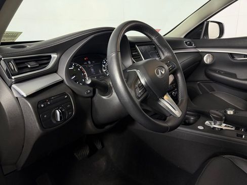 Used 2022 INFINITI QX50 Essential image 22