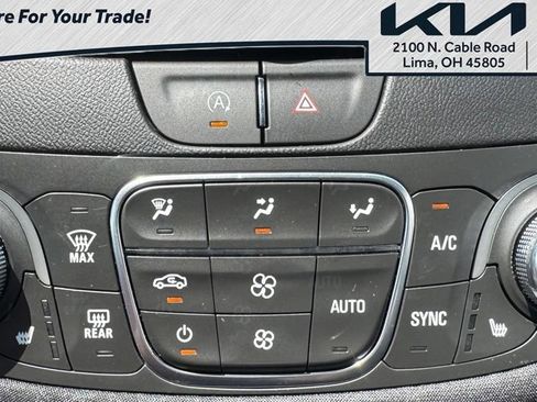 Used 2025 Chevrolet Malibu LT FWD image 7