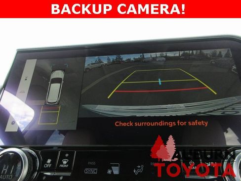 Used 2023 Toyota Highlander Platinum image 24