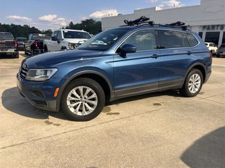 Used 2019 Volkswagen Tiguan SE image 1