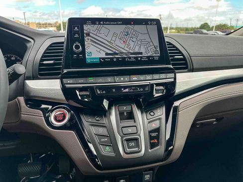 New 2026 Honda Odyssey Touring image 25
