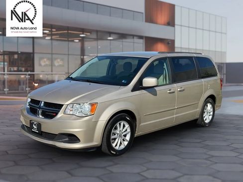 Used 2013 Dodge Grand Caravan SXT w/ Entertainment Group 1 image 4