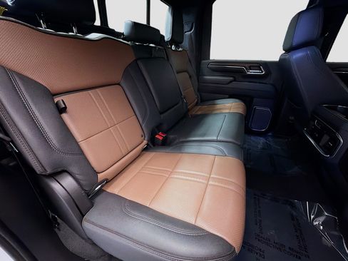 Used 2024 Chevrolet Silverado 3500 High Country w/ High Country Premium Package image 14