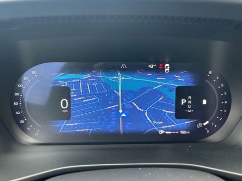 Certified 2025 Volvo XC40 B5 Plus image 20