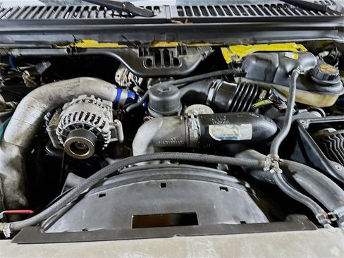 Used 2005 Ford F250 Lariat image 26