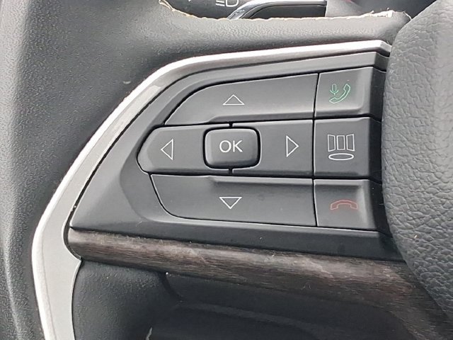 Used 2023 Jeep Grand Cherokee L Limited RWD image 12