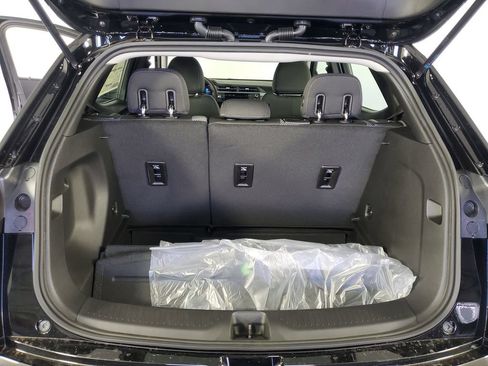 New 2027 Chevrolet Bolt LT w/ Comfort Package FWD image 29