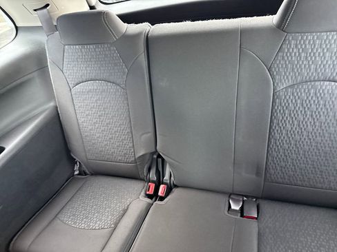 Used 2015 GMC Acadia SLE image 40