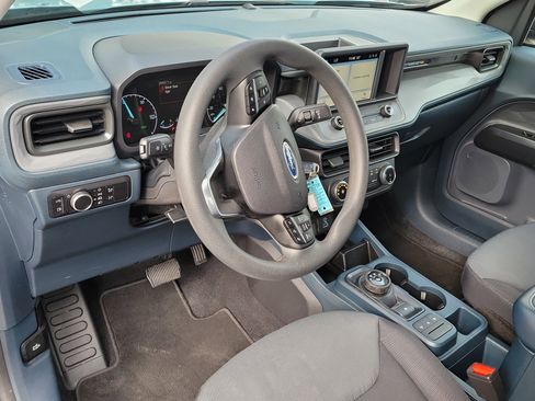 Used 2023 Ford Maverick XL image 8