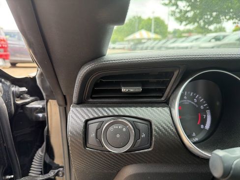Used 2019 Ford Mustang Coupe RWD image 18
