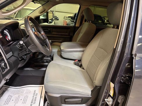 Used 2018 RAM 2500 Tradesman w/ Chrome Appearance Group AWD/4WD image 10