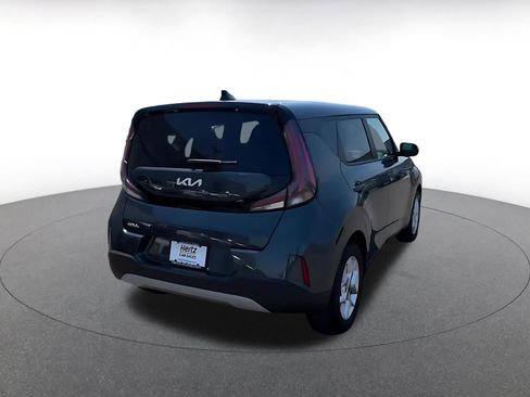 Used 2025 Kia Soul LX w/ LX Technology Package FWD image 13
