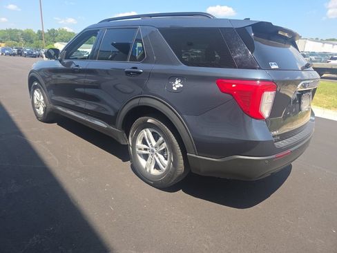 Used 2022 Ford Explorer XLT RWD image 4