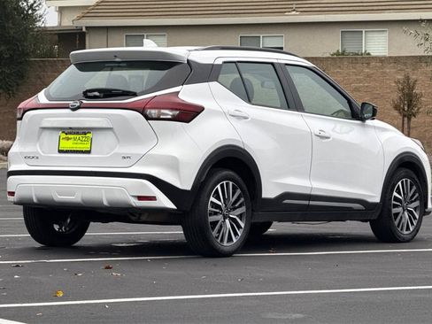 Used 2024 Nissan Kicks SR image 10