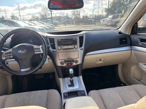 Used 2013 Subaru Legacy 2.5i Premium w/ All-Weather Pkg image 14