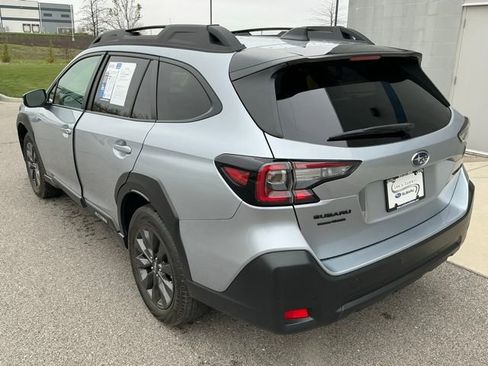 Certified 2025 Subaru Outback Onyx Edition AWD/4WD image 2