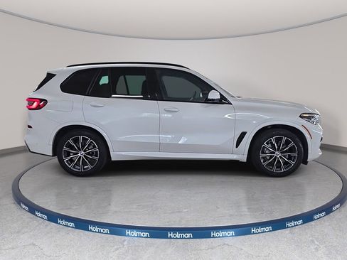 Used 2022 BMW X5 xDrive40i w/ M Sport Package AWD/4WD image 6