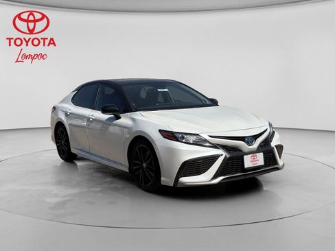 Used 2024 Toyota Camry XSE image 3