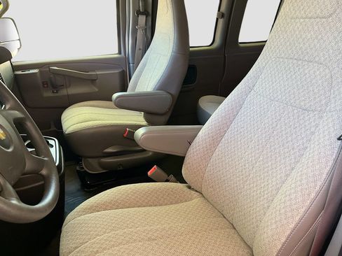 Used 2022 Chevrolet Express 2500 LS w/ Driver Convenience Package RWD image 18