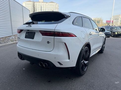 Used 2023 Jaguar F-PACE SVR image 9