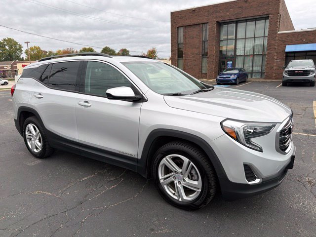 Used 2018 GMC Terrain SLE w/ Driver Convenience Package FWD image 1