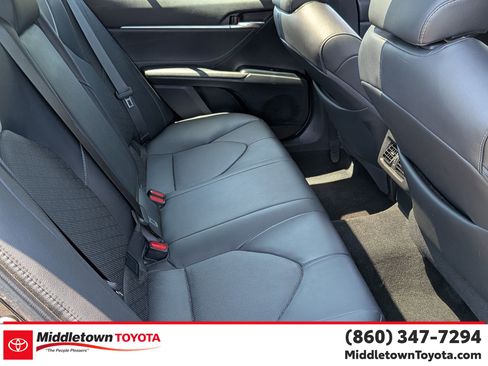 Used 2018 Toyota Camry XSE FWD image 33