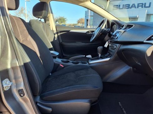 Used 2016 Nissan Sentra S image 7