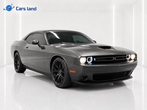 Used 2020 Dodge Challenger R/T RWD image 1